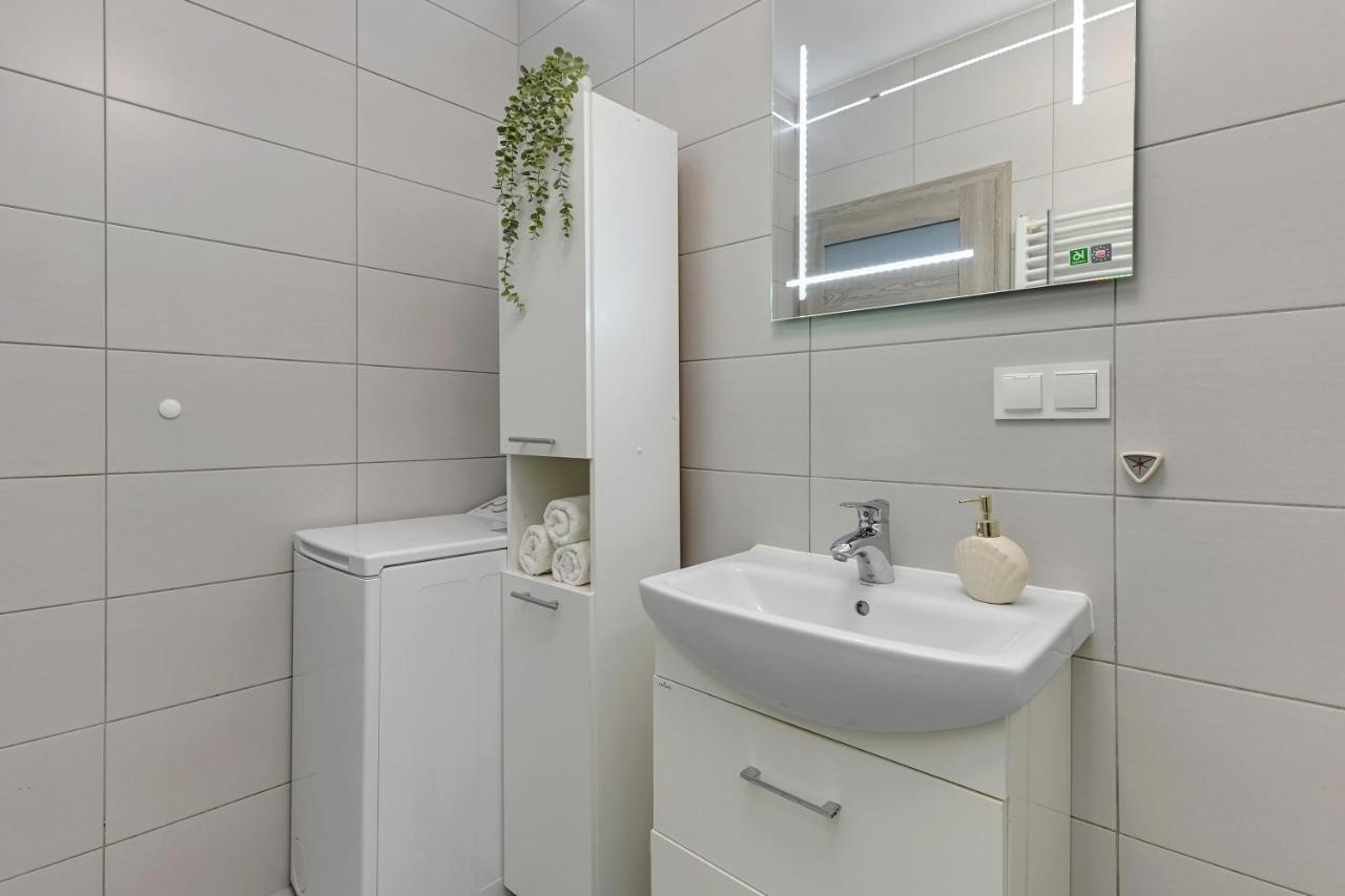 Downtown Apartments Sadova City Center & Parking Gdansk Exterior photo